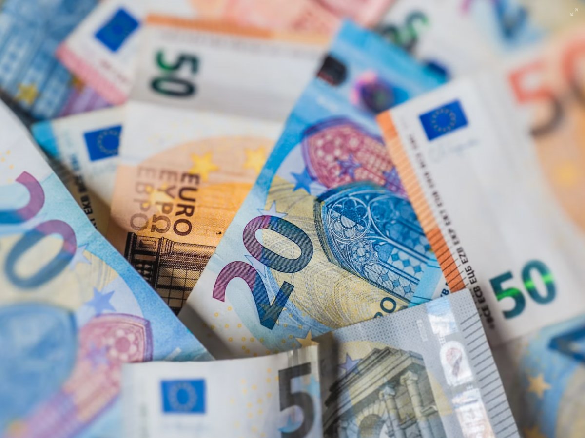 Cum se creeaza banii in economie si de ce bancile nu ii scot pur si simplu din nimic
